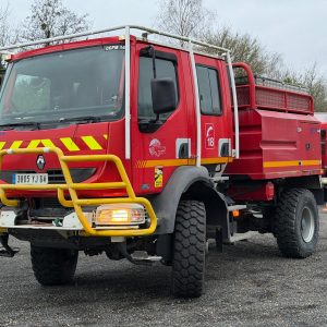 Renault Midlum 220 // 3805-YJ-64 //